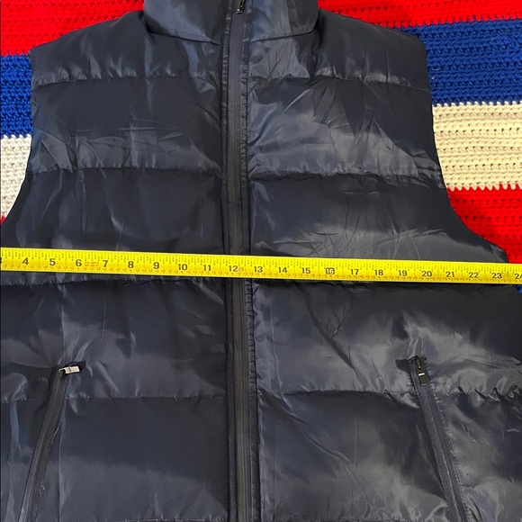Men's Puffer Vest in Blue. NWOT. - Picture 7 of 8